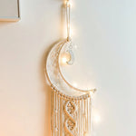 Carregue a imagem na visualização da galeria, Apanhador de Sonhos Macramê Boho: Harmonia e Elegância
