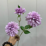 Carregue a imagem na visualização da galeria, Ramo de Dália Artificial Realista - Beleza Atemporal para Sua Decoração
