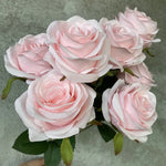 Carregue a imagem na visualização da galeria, Buquê de Rosas Artificiais Elegantes para Decoração de Casamento
