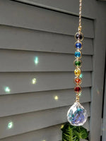 Carregue a imagem na visualização da galeria, Suncatcher de Cristal Arco-Íris para Meditação e Decoração
