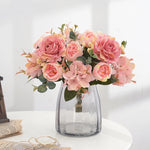 Carregue a imagem na visualização da galeria, Buquê Vintage de Flores Artificiais em Seda para Decoração Elegante
