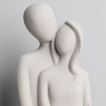 Carregue a imagem na visualização da galeria, Escultura Abstrata de Casal em Cerâmica - Elegância e Amor
