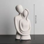 Carregue a imagem na visualização da galeria, Escultura Abstrata de Casal em Cerâmica - Elegância e Amor
