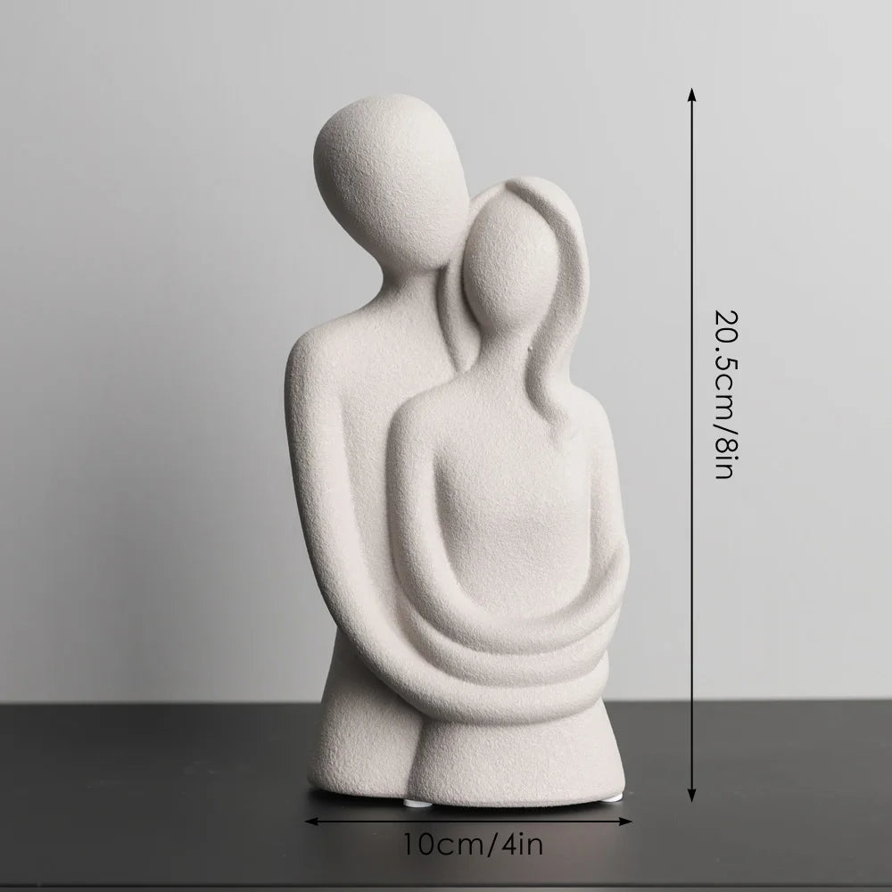 Escultura Abstrata de Casal em Cerâmica - Elegância e Amor