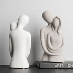 Carregue a imagem na visualização da galeria, Escultura Abstrata de Casal em Cerâmica - Elegância e Amor
