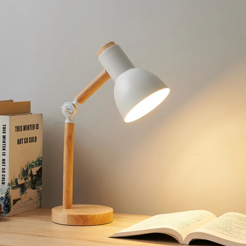 Luminária Nórdica de Mesa com Ajuste de Luz LED