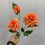 Carregue a imagem na visualização da galeria, Ramo de Dália Artificial Realista - Beleza Atemporal para Sua Decoração

