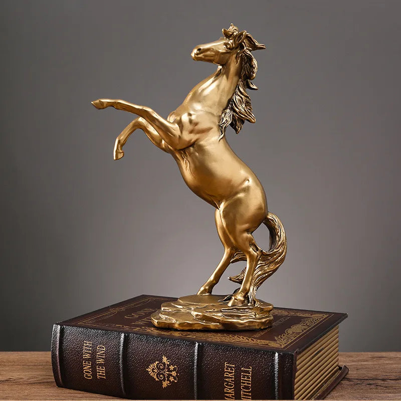 Escultura de Cavalo em Resina: Elegância e Inspiração para Sua Decoração