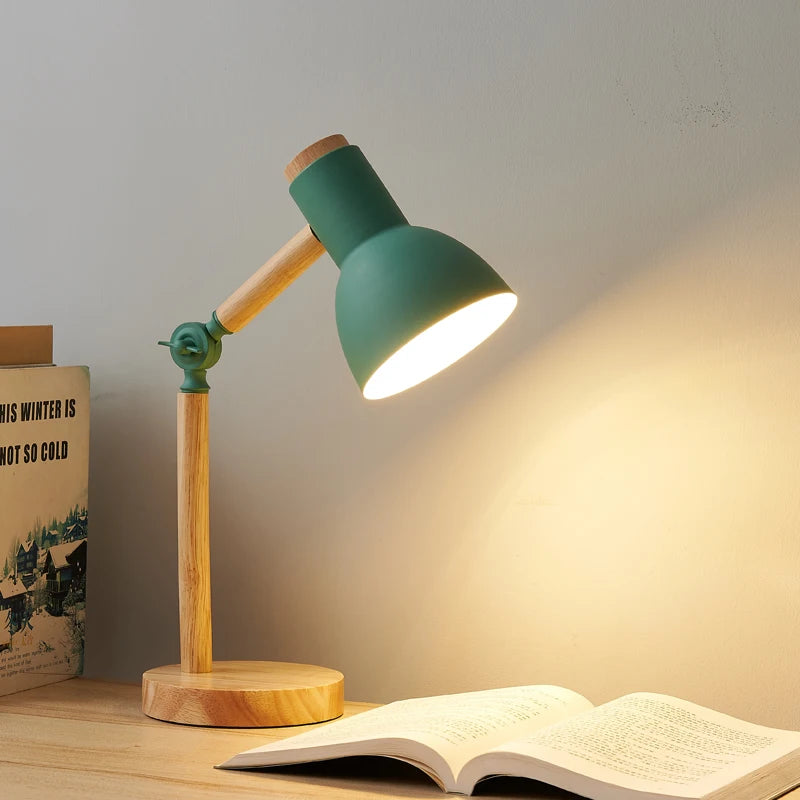 Luminária Nórdica de Mesa com Ajuste de Luz LED