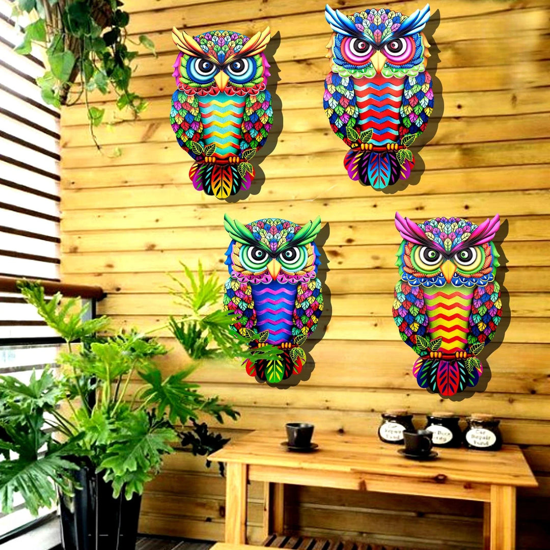 Escultura de Parede de Coruja em Metal Colorido - Decoração Vibrante