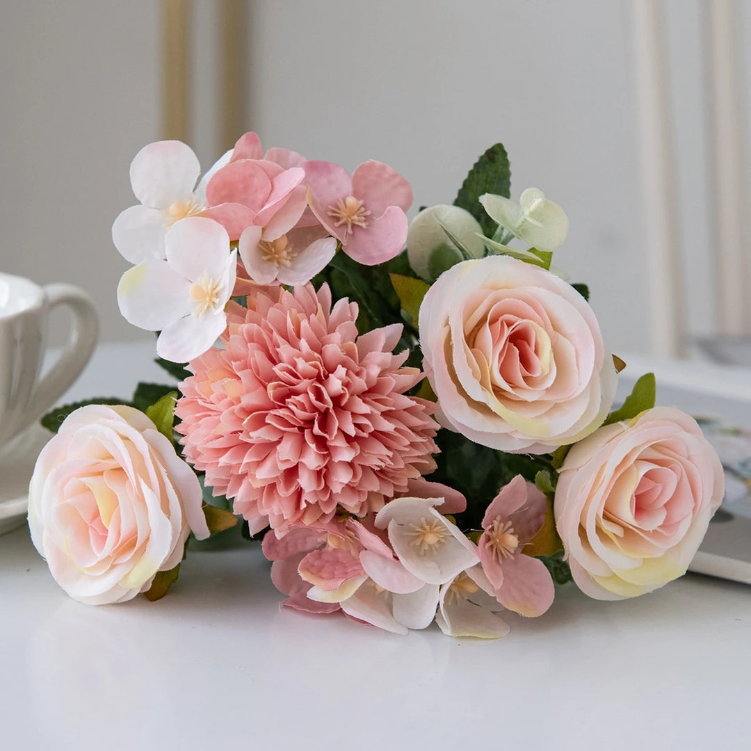 Buquê Vintage de Flores Artificiais em Seda para Decoração Elegante