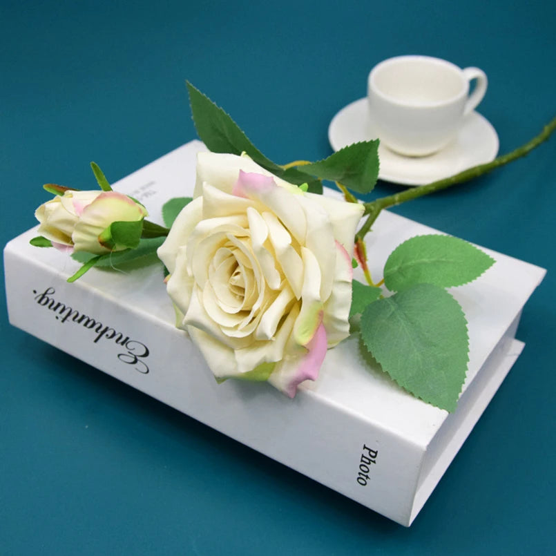 Rosas de Seda Artificiais para Decoração Elegante