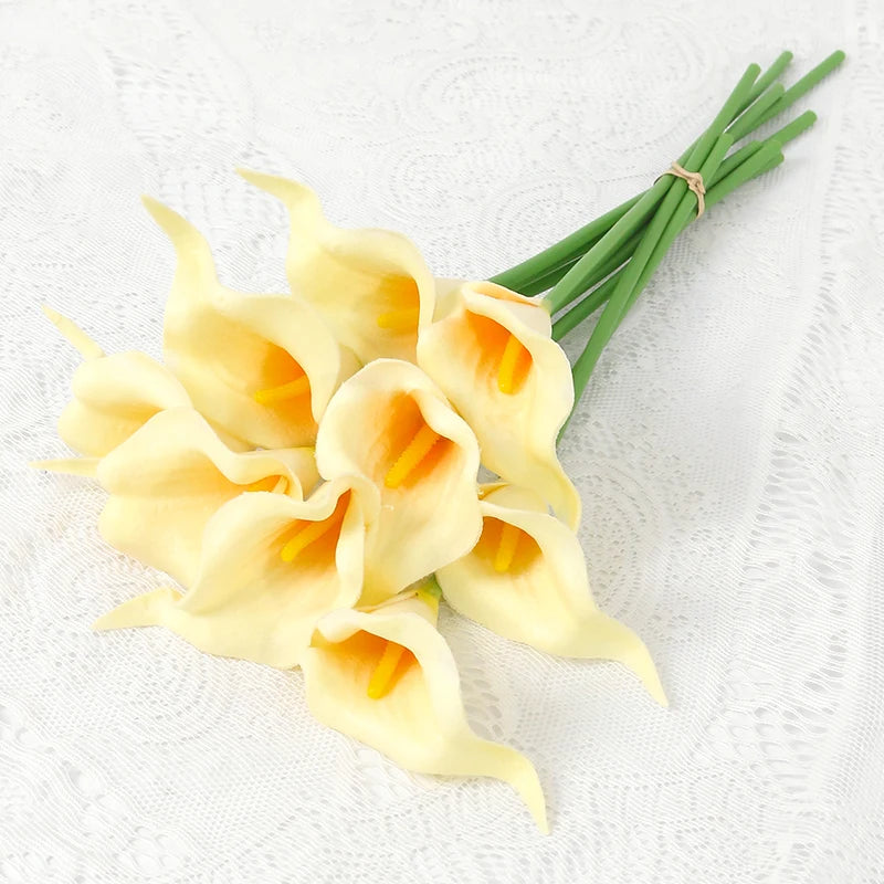 Buquê de Lírios Calla Toque Real para Decoração e Casamentos