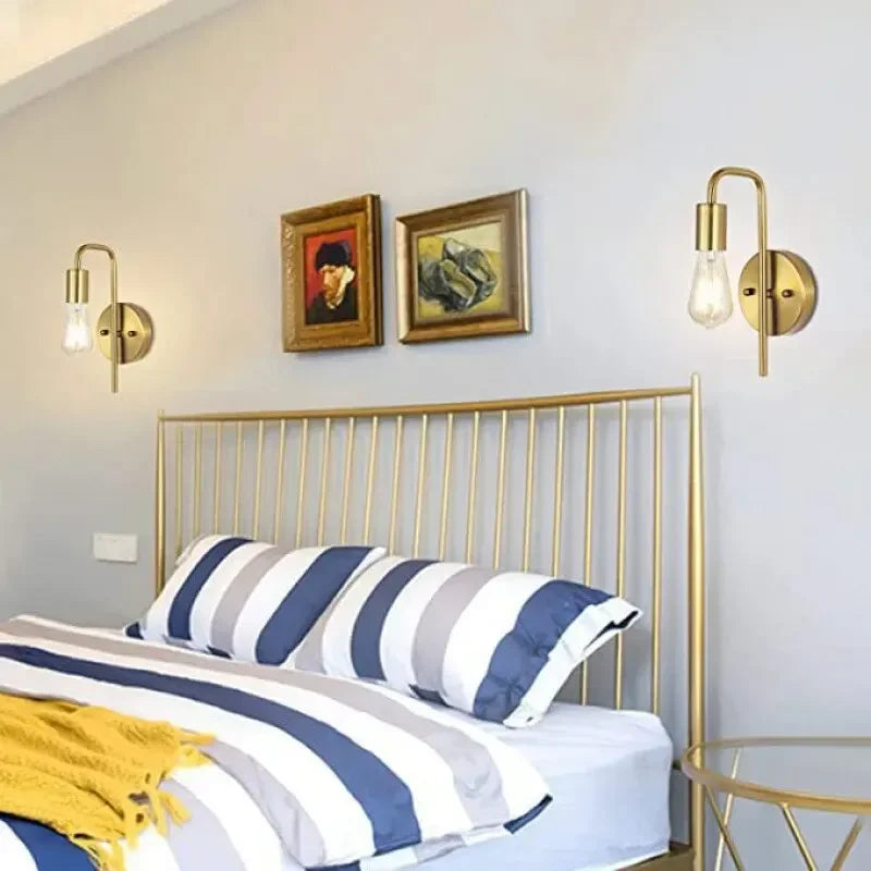 Luminária de Parede Vintage em Ferro – Elegância e Estilo