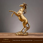 Carregue a imagem na visualização da galeria, Escultura de Cavalo em Resina: Elegância e Inspiração para Sua Decoração
